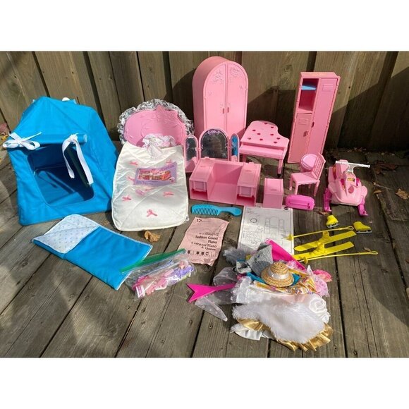 Vintage Mixed 1980's BARBIE Doll Accessories Lot-Furniture Clothing Bedroom - Picture 2 of 15